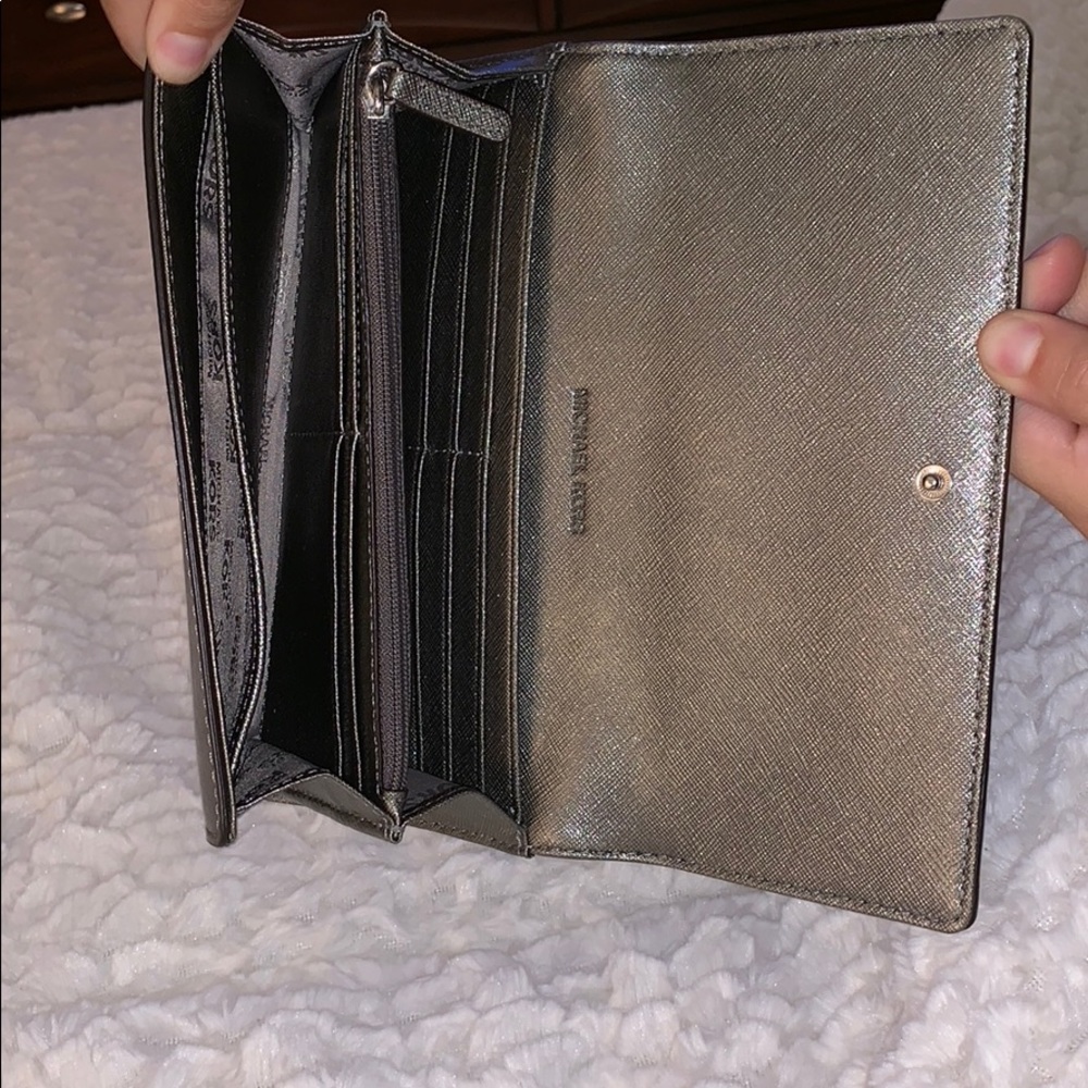wallet - Picture 3 of 4